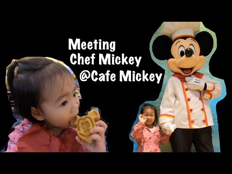 hong-kong-disneyland-2019-||-meet-&-greet-micket-mouse-at-cafe-mickey