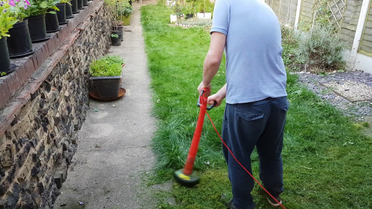 Cheapest Grass trimmer Sovereign doing the job pt. 2