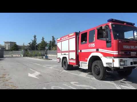 APS Iveco EuroFire 4x4 Vigili del Fuoco Massa in sirena