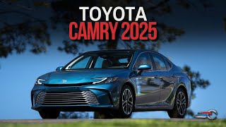 Toyota Camry 2025, un sedan cómodo, moderno y exclusivamente híbrido