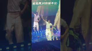 先声夺人,嗨跳鲨鱼舞 #郭富城 #鲨鱼舞对你爱不完版