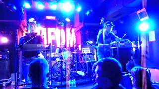 KMFDM &quot;Son of a Gun&quot; LIVE @ Bus Palladium (Paris) 19 juin 2010 [HD]
