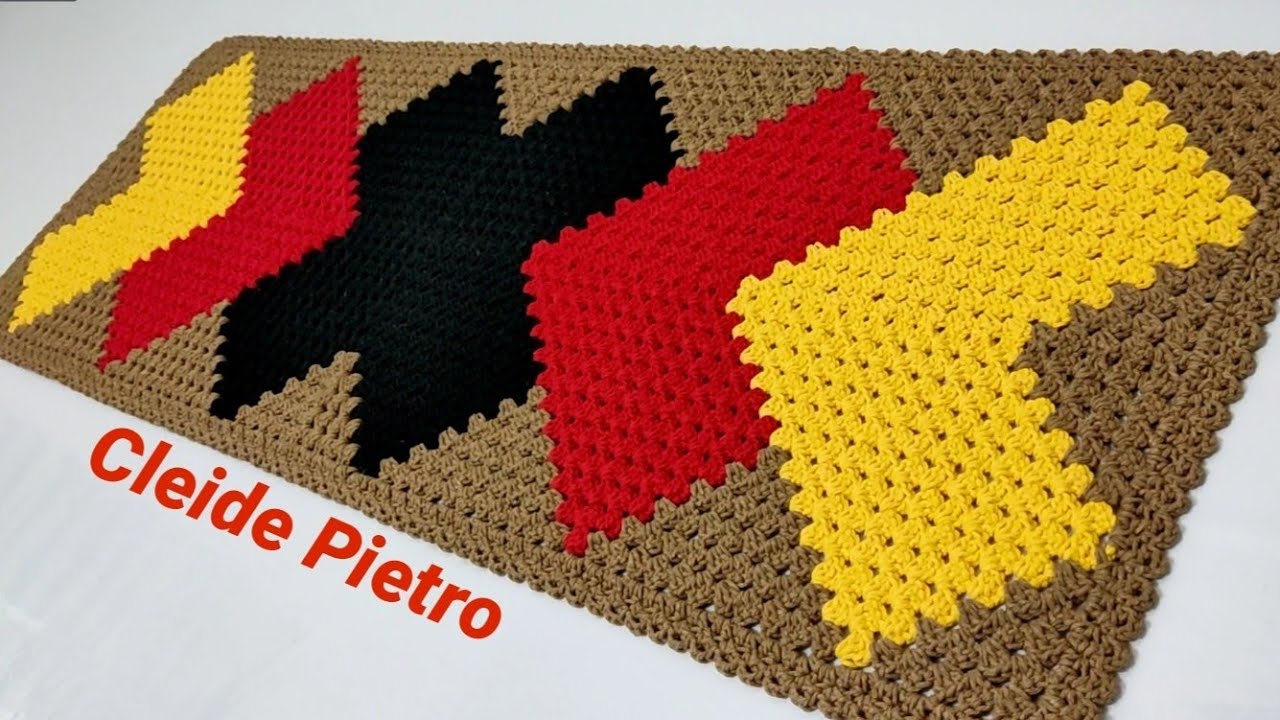 Passadeira de crochê com faixas bem fácil 