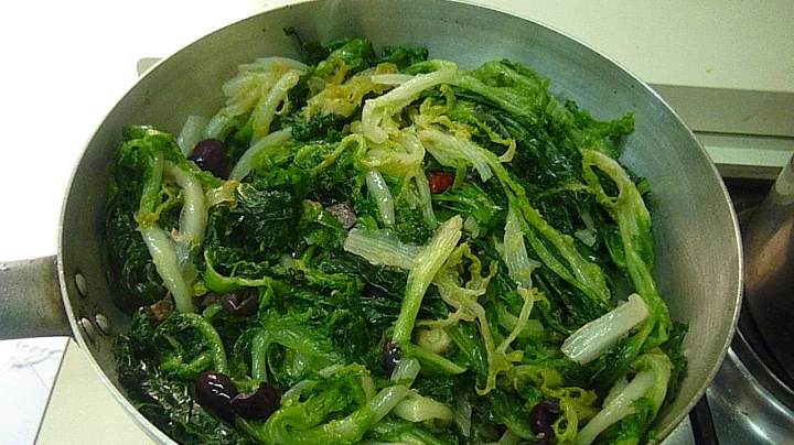 Scarola ricette con alici / Sauteed Escarole with ...