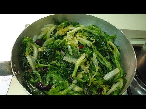 Scarola ricette con alici / Sauteed Escarole with garlic and anchovies