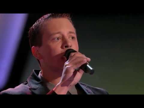 The Voice 2014 Blind Audition - Noah Lis: "Me & Mrs. Jones"