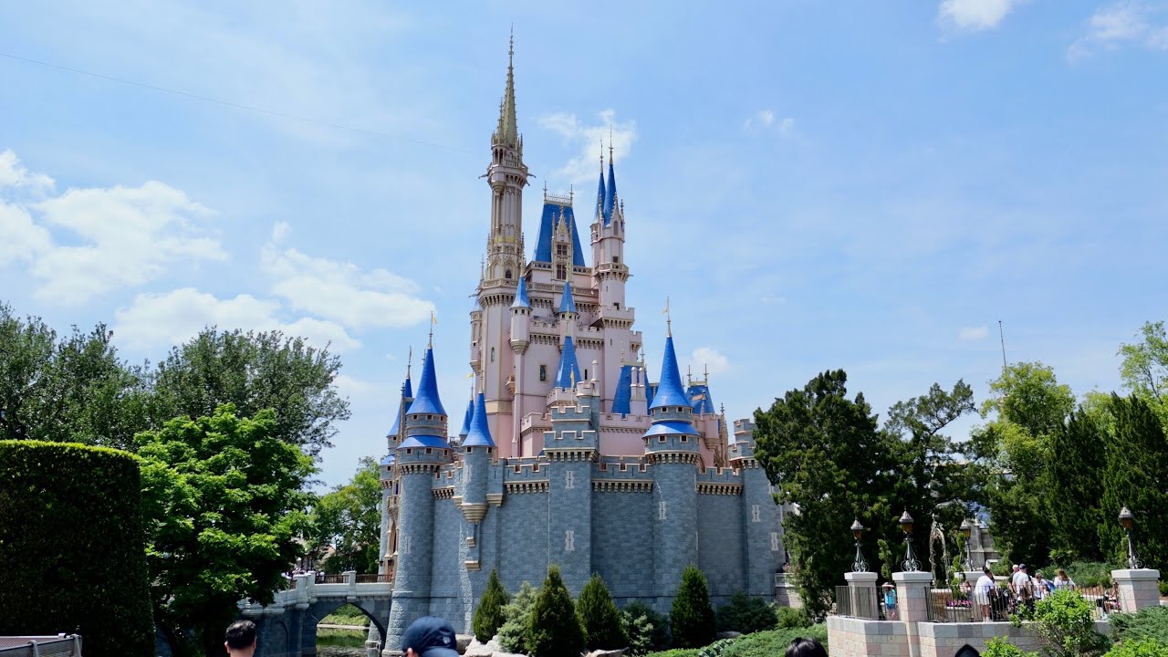 Magic Kingdom 2025 Walkthrough Starting/Ending in Fantasyland in 4K | Walt Disney World Florida