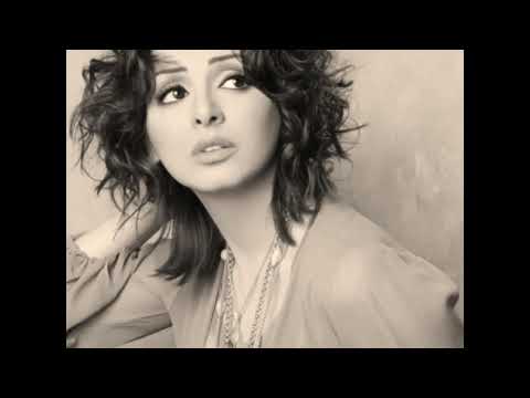 مبحبش حد يشوف دموع في عنيا