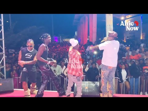 SINGELI KUGANDA REMIX YA DVOICE MZEE WA BWAX GNAKO NA WHOZU YAPIGWA LIVE SHOW DODOMA