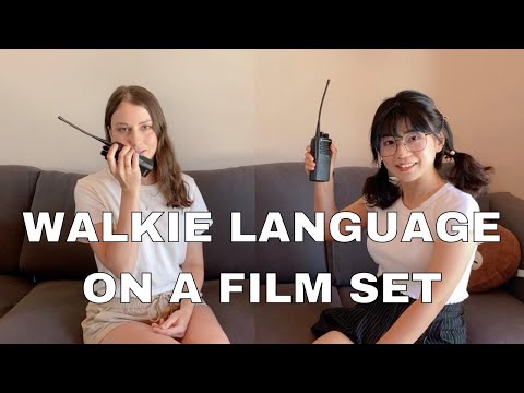 Video: Hvordan Stille En Walkie-talkie Til En Frekvens