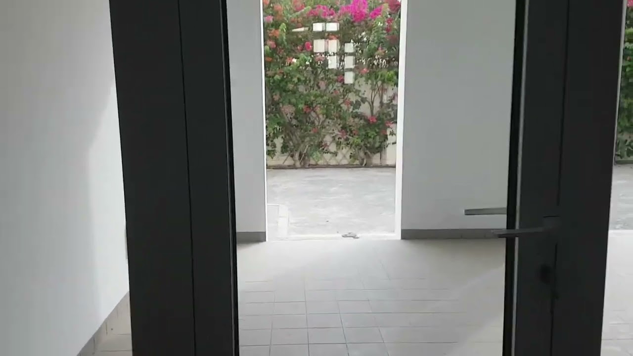 Karama Villa 5 bedroom with complete amenities