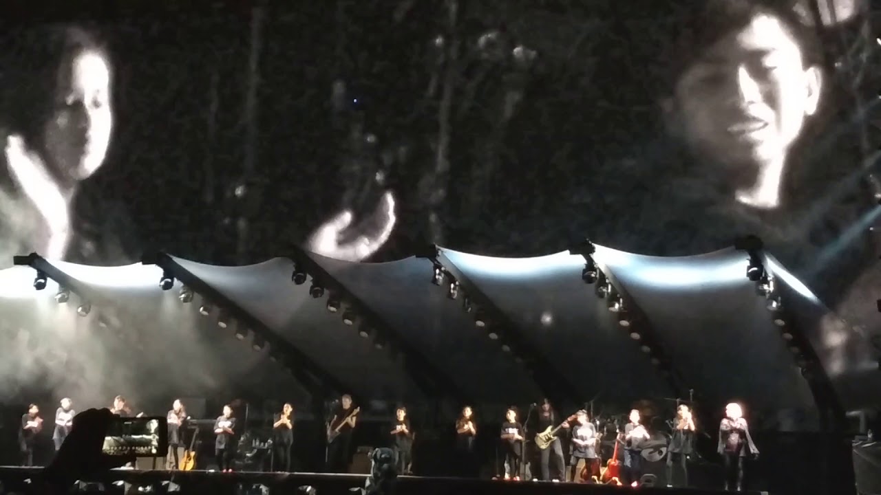 Another Brick In The Wall 1 Y 2 Roger Waters En Argentina 10 11 2018 another-brick-in-the-wall-1-y-2-roger-waters-en-argentina-10-11-2018