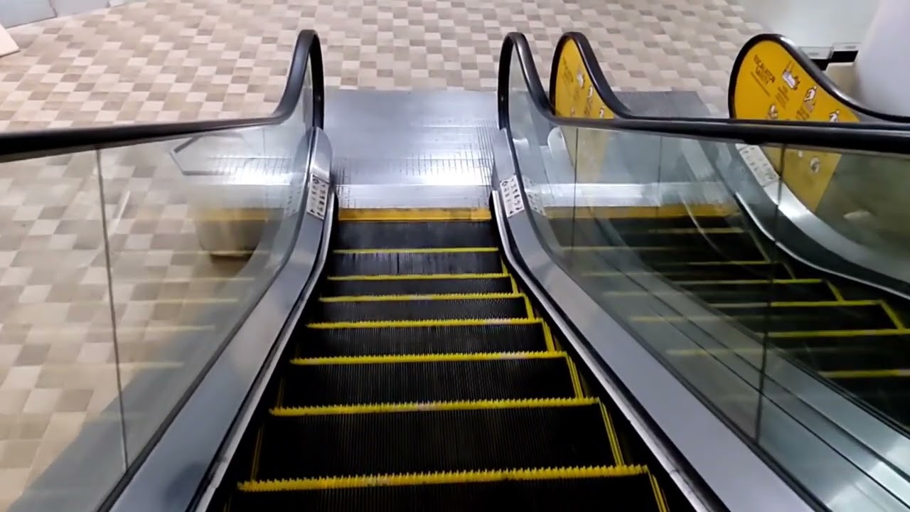 13 คลิปบันไดเลื่อนถ่ายที่เซ็นทรั่ล 🪜