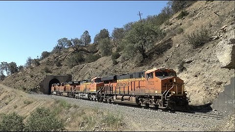 4K: TEHACHAPI TRAINS PART 1 (JULY 2021)