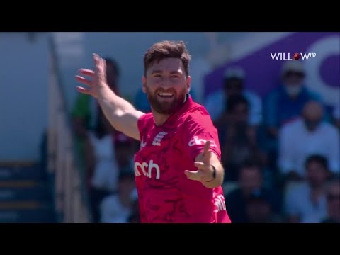 Richard Gleeson took 3 wickets on his Maiden T20I debut against India | 2nd T20I - England vs India