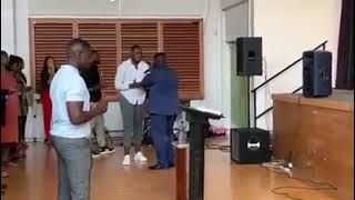 Derek Berchie - Prophetic Ministration Leaves Man Crying And Empowered
