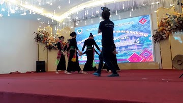 Múa 6 điệu xòe cổ đội văn nghệ mường lò