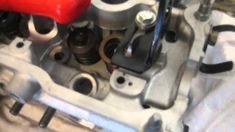 Enginebasics: How To Install Valve Springs.wmv