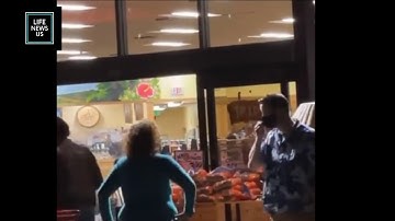 Karen Refused Service for not Wearing a Mask At Trader Joe