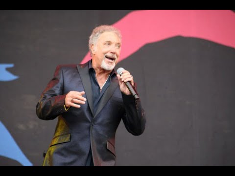 TOM JONES - Glastonbury, - UK 2009