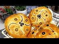 خبز بالزيتون و البصل خفيف كالقطن فاوح و يذوب في الفم طريقة جد سهلة Pain Au Olives Et Oignons 