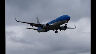 KLM B737 Landing with Vortexes