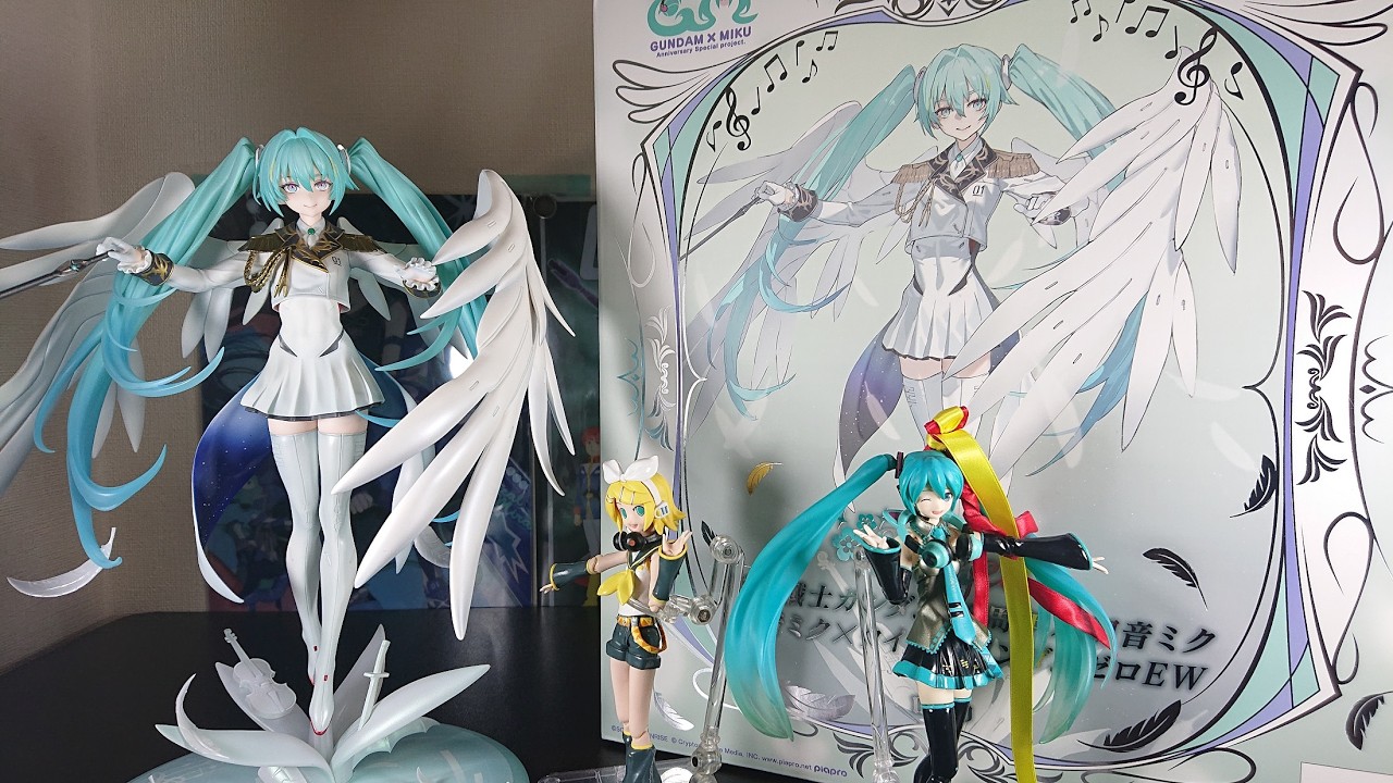 Lucrea Hatsune Miku x Wing Gundam Zero EW Figure Review! - YouTube