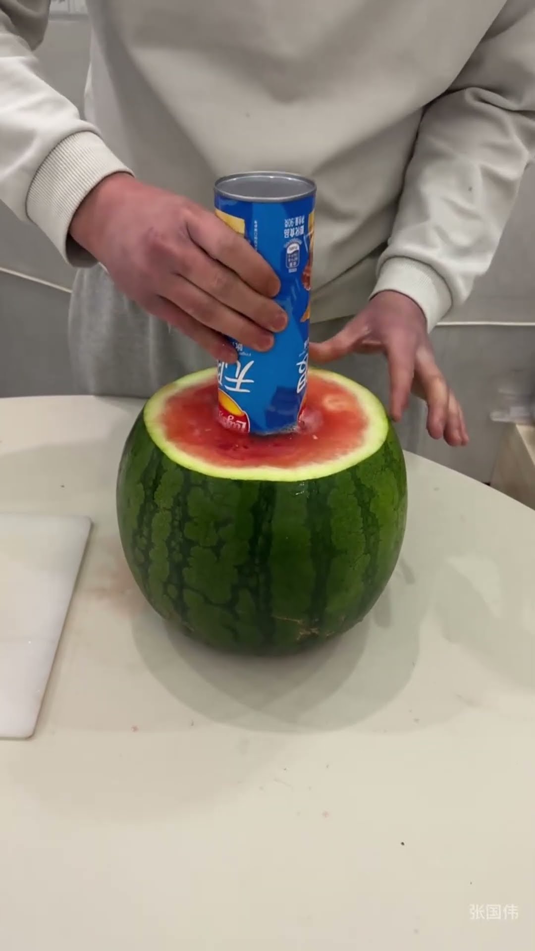 made chips by putting can in watermelon #shortsvideo