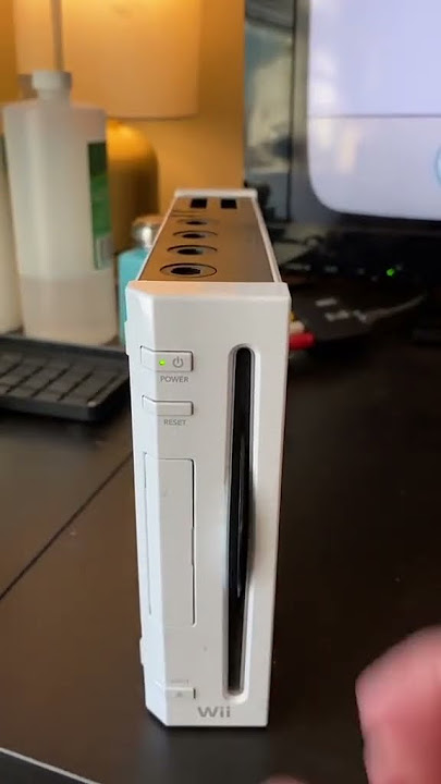 Cleaning a Nintendo Wii that the listing said didn't read discs