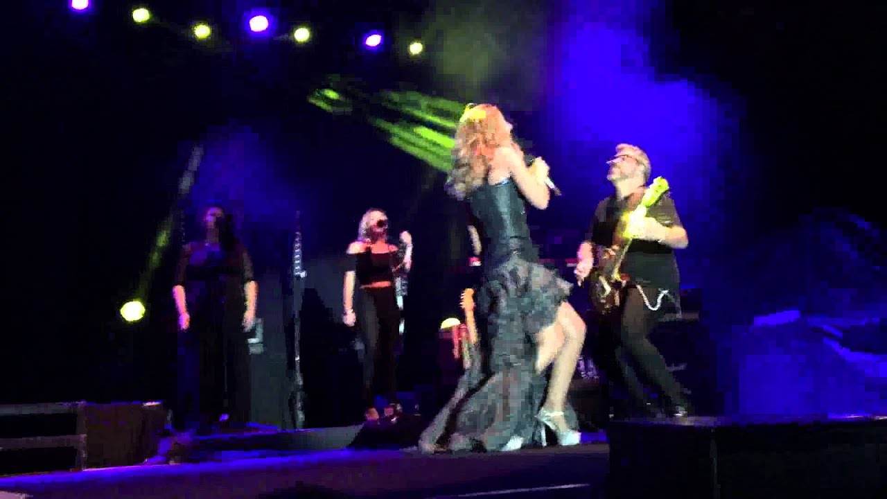 Edurne - Sin control (En directo)