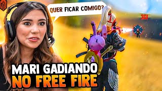 A MARI IMPRESSIONOU OS ALEATÓRIOS NESSA PARTIDA!! FT TWO9 - LOS GRANDES FREE FIRE