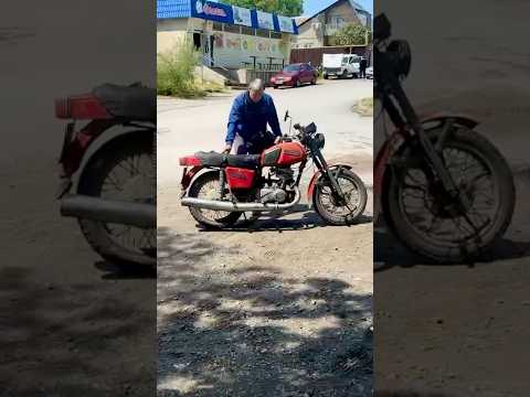 Иж планета5 этот звук😱☺️#ретромото#мотовесна#иж#планета5#ссср#сссржив#motorcycle#гараж#деревня#ижак