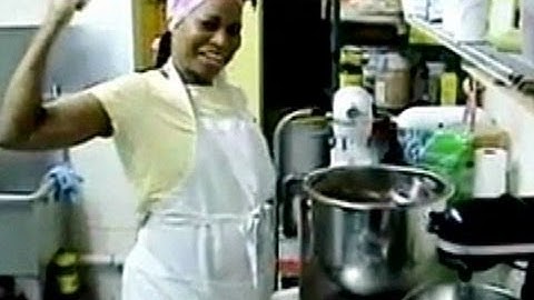 Woman bakes cakes to pay mortgage