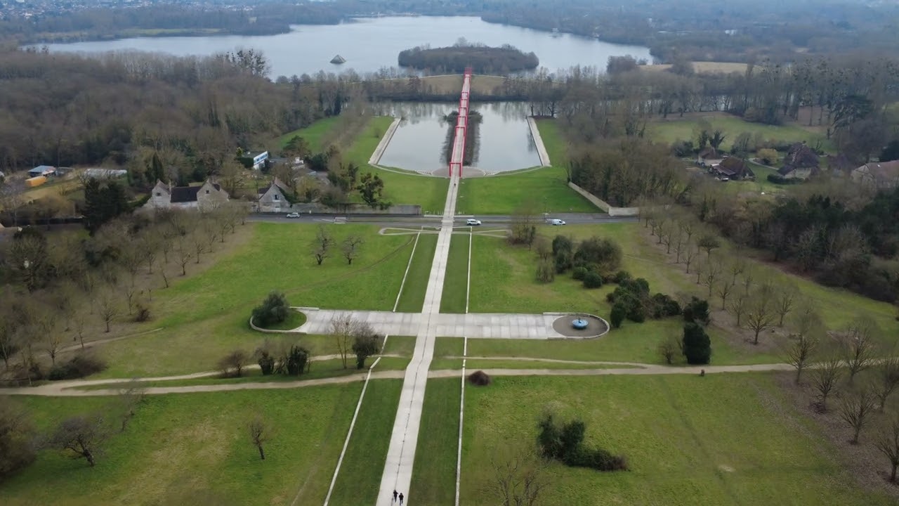 DroneFrance - 4K - Cergy L'axe majeur (DJI Mini 4K)