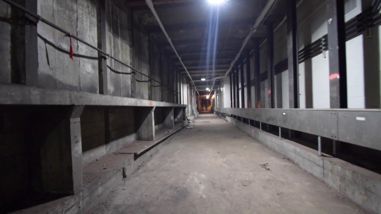 Roosevelt Avenue Upper Level