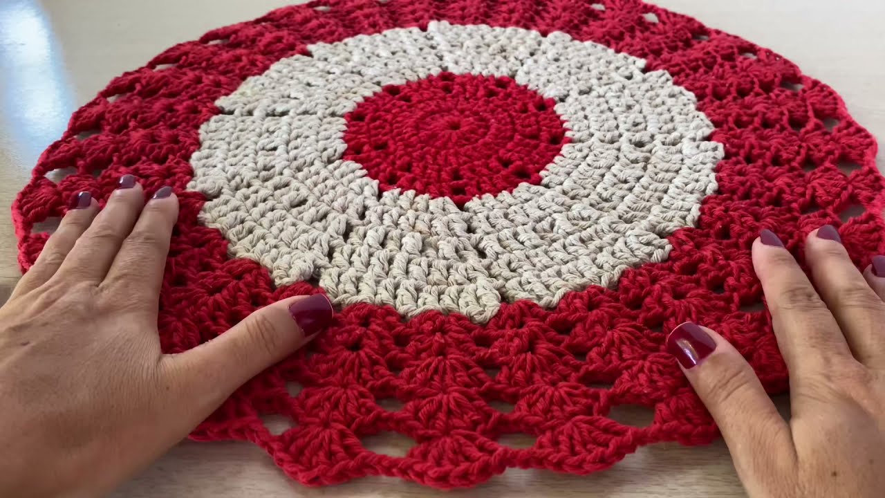 CROCHÊ FÁCIL DE FAZER /sousplat ou toalhinha em crochê para iniciantes