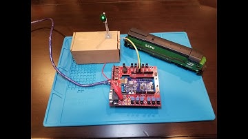 Model Train Traffic Light Controller with Arduino