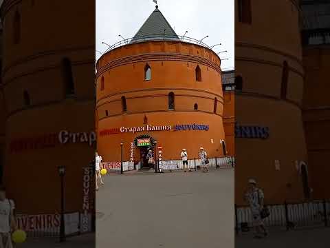 Метро Площадь Революции.