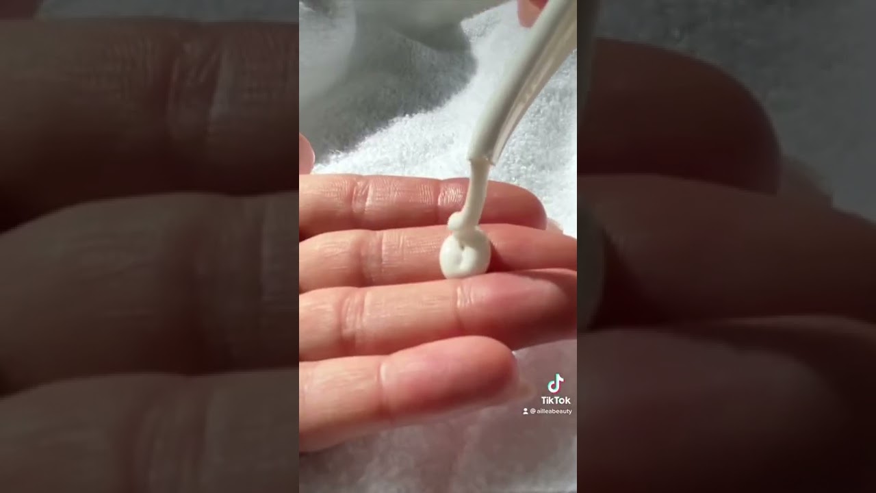 Osea's most nourishing cleanser. Leaves skin feeling soothed, hydrated and healthy. 🌊🧴