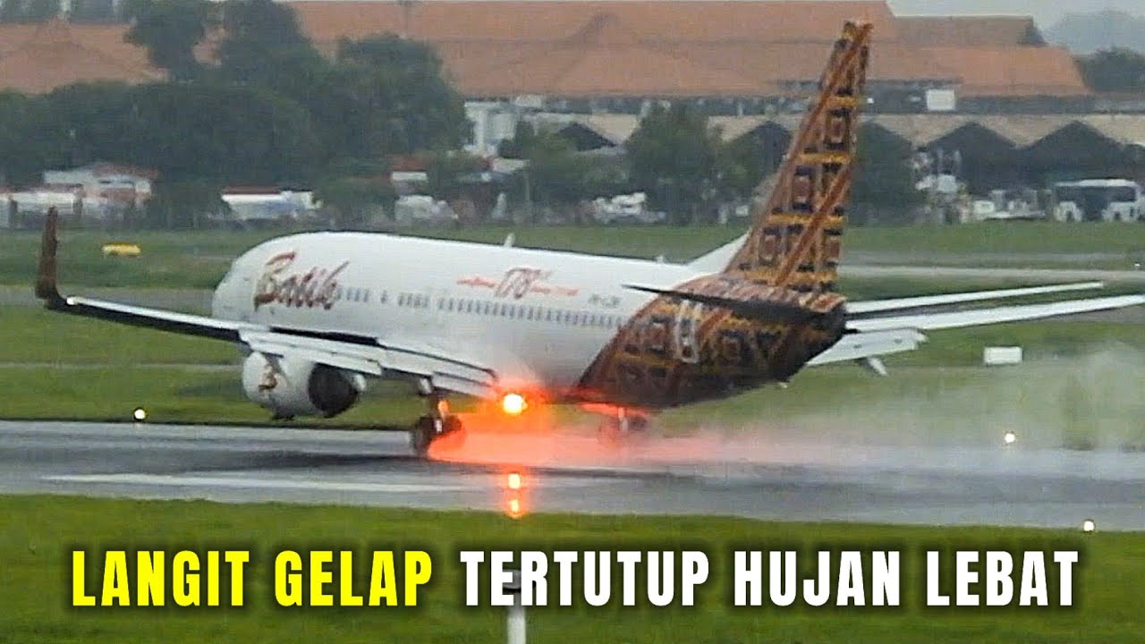 Suasana Tegang ! Pilot Pesawat Terbang Di Kondisi Hujan Deras