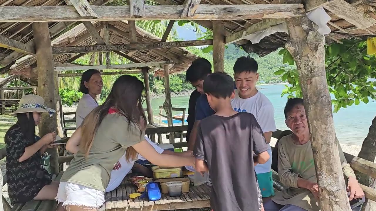Sarap sa pakiramdam pag sama-sama kayong pamilya! 👨‍👩‍👧‍👦 #Pamilya #buhayprobinsya #simplengbuhay 