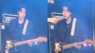 Download Lagu Jin learning to play bass guitar on stage! 250727 @ Run Seokjin Ep Tour Tampa Fancam Concert Day 2 MP3 Download Lagu Jin learning to play bass guitar on stage! 250727 @ Run Seokjin Ep Tour Tampa Fancam Concert Day 2 MP3