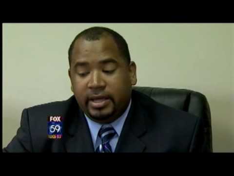 Indianapolis Police Beat Pregnant Woman Ch59.flv