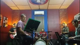 Menanti Kejujuran - Latihan