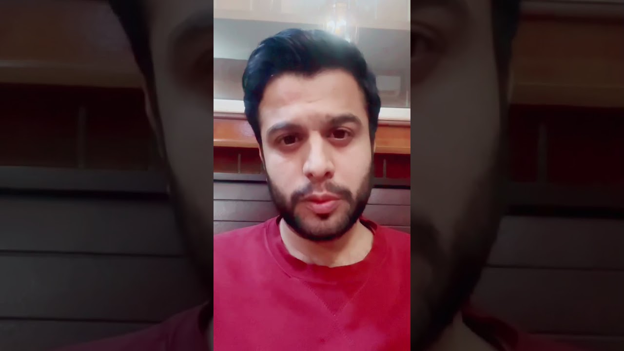 Zalim mat banain. Zulm k khilaf khary hoon. 