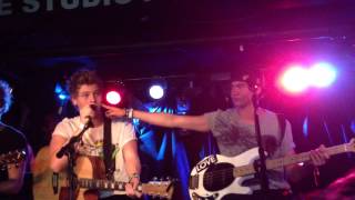 Download Lagu Voodoo Doll (Acoustic) - 5 Seconds Of Summer (Live in NY on 6/30/13) MP3