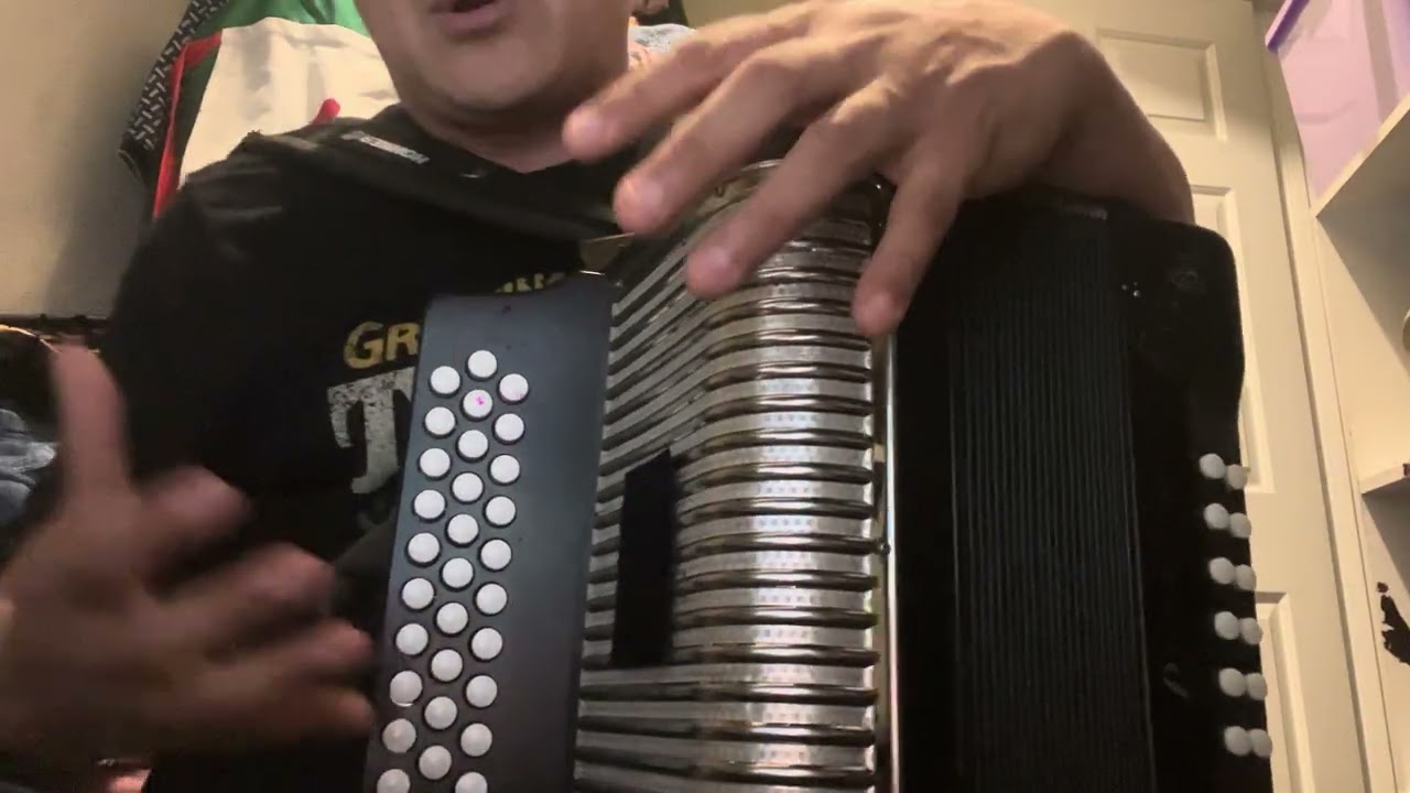 La canción más fácil del mundo 🌍 en #acordeon  #tutorial 