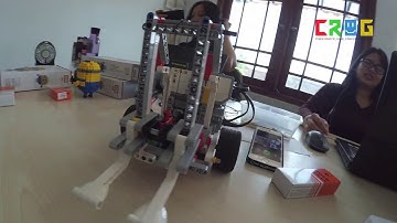 Forklift Lego Mainstorm ev3 Robot by CROG Robotics