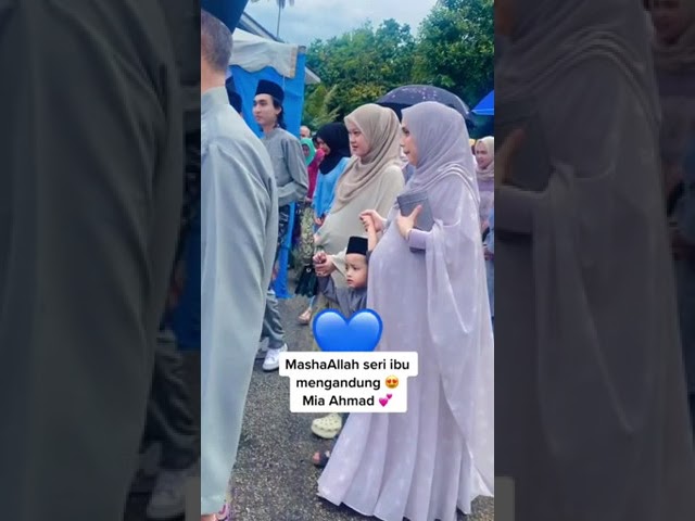 Cantik tak sombong dimajlis kahwin ramai tertumpu kejelitaan Mia Ahmad,  ditonton hampir 1 juta kali class=