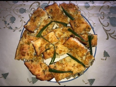 COTTAGE CHEESE AND GREEN ONION PIE